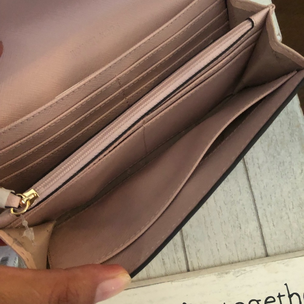 New MK wallet 💖 - Picture 4 of 4